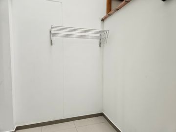 ¡Venta Dpto. 1er. Piso. 144 m², 03 Dorm. 2 Cocheras y 1 Deposito!