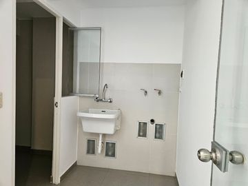 ¡Venta Dpto. 1er. Piso. 144 m², 03 Dorm. 2 Cocheras y 1 Deposito!