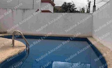 CENTRICO DEPARTAMENTO EN RENTA, AMPLIO, 2 RECÁMARAS MÁS ESTUDIO O ÁREA DE TV. 2 BAÑOS COMPLETOS, ALBERCA, POR AV. LA LUNA Y KABAH.