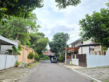 Tanah kavling jarang ada di Anggrek Loka harga cukup miring,bentuk tanah kotak 3 menit ke Tol BSD