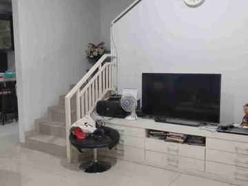 rumah 2lantai siap huni kawasan exlusive di setra dago antapani bandung