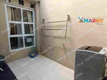 Disewakan Rumah Mungil Terawat Design Modern Minimalis di Area Manahan, Lokasi Sangat Strategis Dekat Kemana Saja