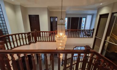 DIJUAL RUMAH Darmo Baru Barat