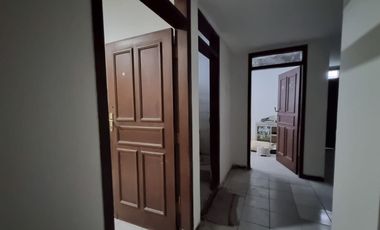 DIJUAL RUMAH Darmo Baru Barat