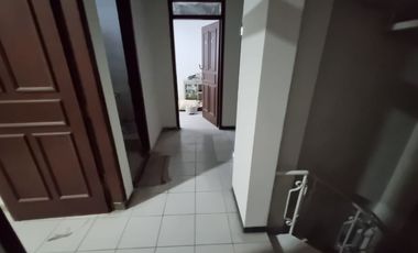 DIJUAL RUMAH Darmo Baru Barat