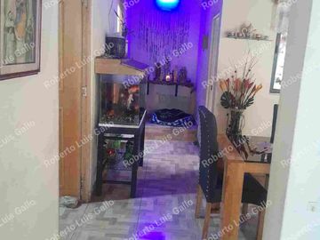 Vendo casa 1er. piso con aire en san luis Beltrán Manrique Oriental