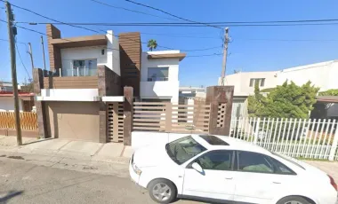 CASA EN VENTA EN LOS CORCHOS, LOMAS HIPODROMO, TIJUANA, BAJA CALIFORNIA