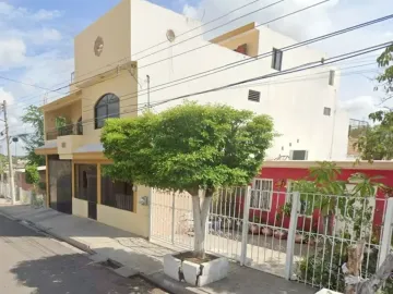 CASA EN REMATE EN CONSTITUYENTE FRANCISCO J. MUJICA 2176 EN LIBERTAD, CULIACÁN SINALOA