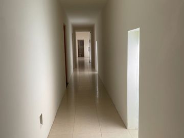 VENTA EN EL CLUB DE GOLF LA CEIBA HERMOSA CASA UN PISO CON PANELES SOLARES., MÉRIDA, YUC.
