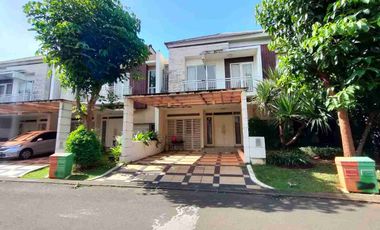dijual rumah huk  di Summarecon Bekasi