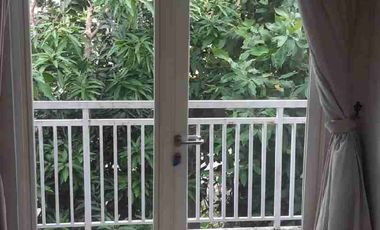 dijual rumah huk  di Summarecon Bekasi