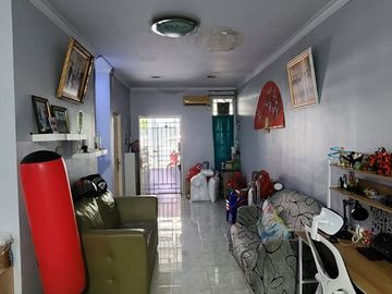 DIJUAL RUMAH CANTIK SEMI FURNISH BLOK TERBAIK HADAP TIMUR DI TAMAN PALEM LESTARI