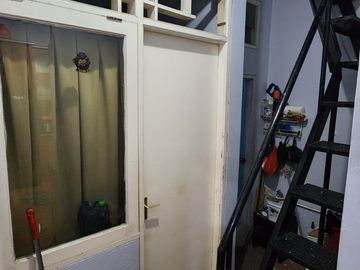 DIJUAL RUMAH CANTIK SEMI FURNISH BLOK TERBAIK HADAP TIMUR DI TAMAN PALEM LESTARI