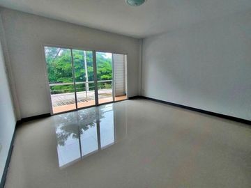 F8-0594 ขายทาวน์เฮ้าส์ 2 ชั้น บ้านป่ากล้วย ต. สันทราย อ.เมืองเชียงราย จ.เชียงราย