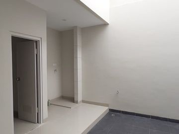 Rumah Baru Minimalis 2 lantai Siap Huni di Giri Loka BSD Dekat Tol