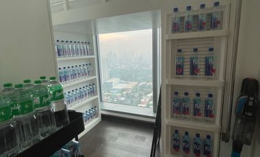 3BR Fully Furnished Condo in Trump Tower Makati – 200sqm, 40th Floor, 2 Parking, Pet Friendly | ₱72M