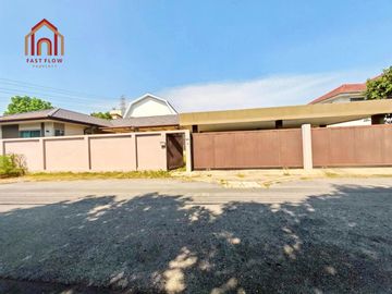 Single-story house for sale in Prachaniwet 1, near Bong Marche Market. Built with innovative SCG HEIM technology,