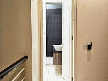 Rumah pakuwon indah di sewakan