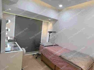 Apartment Tokyo Riverside 40m² – Hook Renovasi 1 BR & Semi Furnished