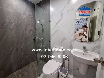 3-story townhome, 19.3 sq.wah, Great Tier Town Bangna-Theparak, Soi Thidin Thai, Theparak Road, Phraeksa Road, Bang Phli Yai, Samut Prakan.