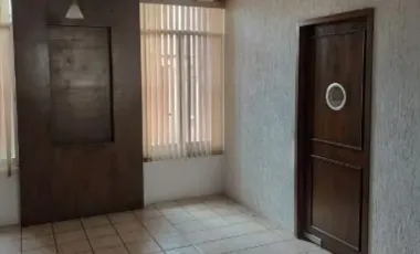 CASA EN REMATE EN PASEO DE LAS PALOMAS 127 EN LAS ALAMEDAS, ATIZAPAN DE ZARAGOZA, MEXICO