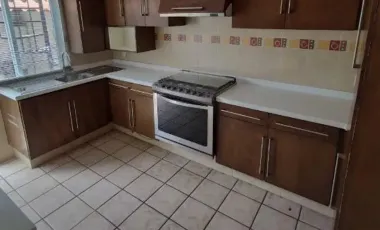 CASA EN REMATE EN PASEO DE LAS PALOMAS 127 EN LAS ALAMEDAS, ATIZAPAN DE ZARAGOZA, MEXICO