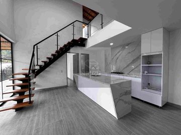 Casa campestre en Urbanización abierta La Ceja