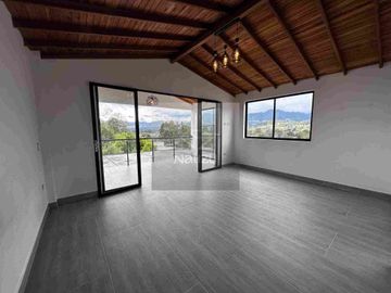 Casa campestre en Urbanización abierta La Ceja