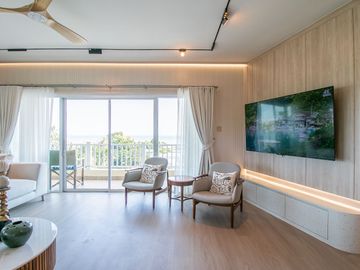 Ultra-Luxury Duplex Penthouse – Ocean Bay, Mae Phim