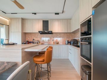 Ultra-Luxury Duplex Penthouse – Ocean Bay, Mae Phim