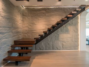 Ultra-Luxury Duplex Penthouse – Ocean Bay, Mae Phim