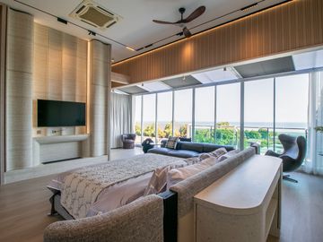 Ultra-Luxury Duplex Penthouse – Ocean Bay, Mae Phim