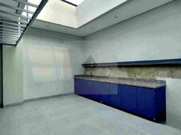 DIJUAL TEMPAT KOS KOS-AN 5 LANTAI SEMI FURNISHED, LOKASI JAKARTA PUSAT,
