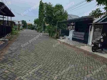Dijual rumah hitung tanah di Taman Pondok Indah Wiyung