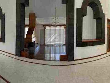 RESIDENCIA DE OPORTUNIDAD EN VENTA ESPECTACULAR Y DE LUJO  FCO del RINCÓN GTO