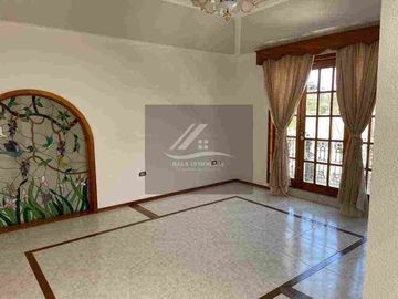 RESIDENCIA DE OPORTUNIDAD EN VENTA ESPECTACULAR Y DE LUJO  FCO del RINCÓN GTO