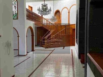 RESIDENCIA DE OPORTUNIDAD EN VENTA ESPECTACULAR Y DE LUJO  FCO del RINCÓN GTO