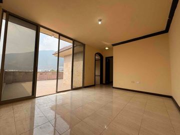 CASA EN VENTA EN BALCONES DE SAN JERONIMO