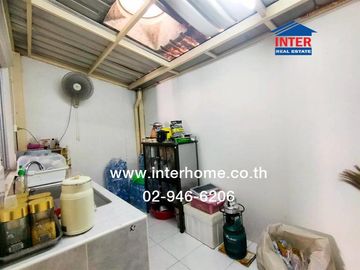 Two-story townhome, 17.3 sq.wah, Pruksa 111 Rangsit-Bang Phun 2 Village, Soi Rangsit-Pathum Thani 43, Rangsit-Pathum Thani Road, Mueang Pathum Thani,