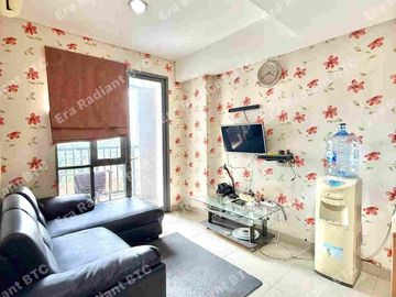 Miliki segera hunian nyaman dan strategis di jantung Jakarta Selatan! Dijual unit apartemen The Royal Olive Residence berlokasi di area premium Pasar