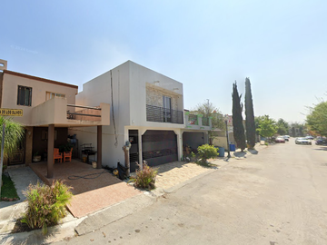 Casa En Remate Bancario- Gil De Leyva, Montemorelos, Nuevo León.