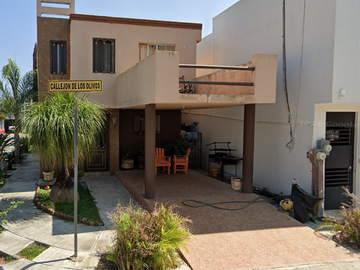 Casa En Remate Bancario- Gil De Leyva, Montemorelos, Nuevo León.