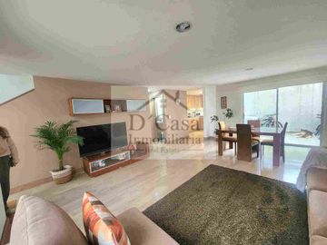 Casa de Venta en Super Stock 3 dormitorios 2 garajes