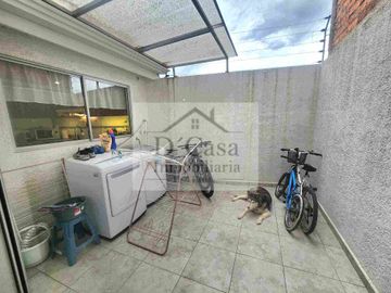 Casa de Venta en Super Stock 3 dormitorios 2 garajes