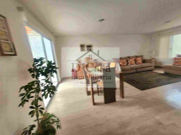 Casa de Venta en Super Stock 3 dormitorios 2 garajes
