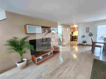Casa de Venta en Super Stock 3 dormitorios 2 garajes