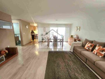 Casa de Venta en Super Stock 3 dormitorios 2 garajes