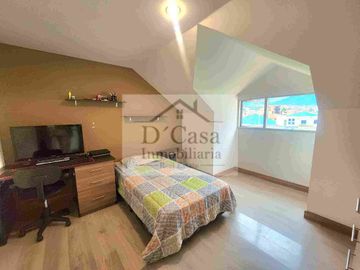 Casa de Venta en Super Stock 3 dormitorios 2 garajes