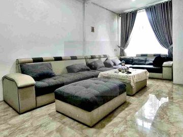 RUMAH MEWAH DI CITRA GRAND CIBUBUR, SEMIFURNISH