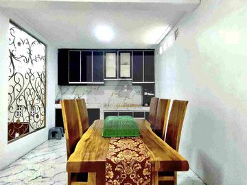 RUMAH MEWAH DI CITRA GRAND CIBUBUR, SEMIFURNISH